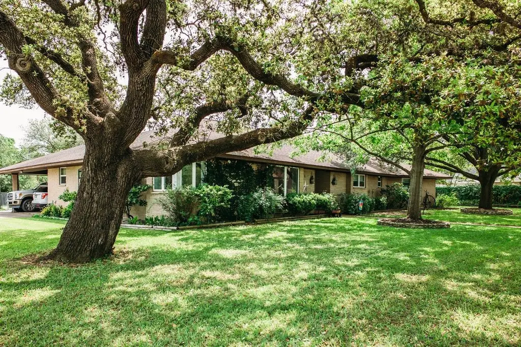 1188 E Oak Street, La Grange, TX 78945 - #1