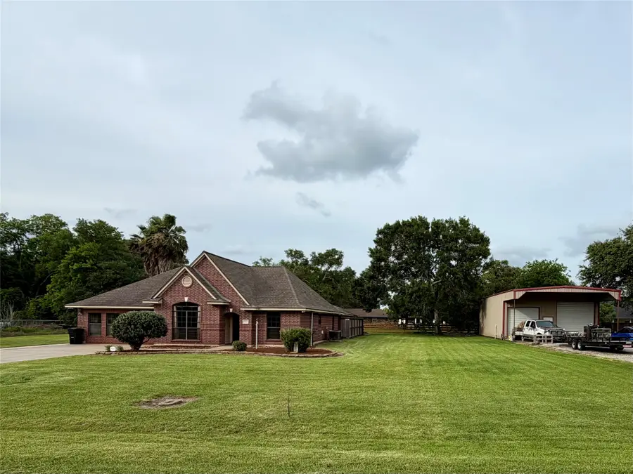 1503 Avenue H, Danbury, TX 77534 - #2