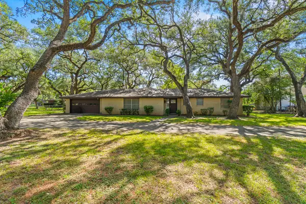 113 Krupka Street, Columbus, TX 78934