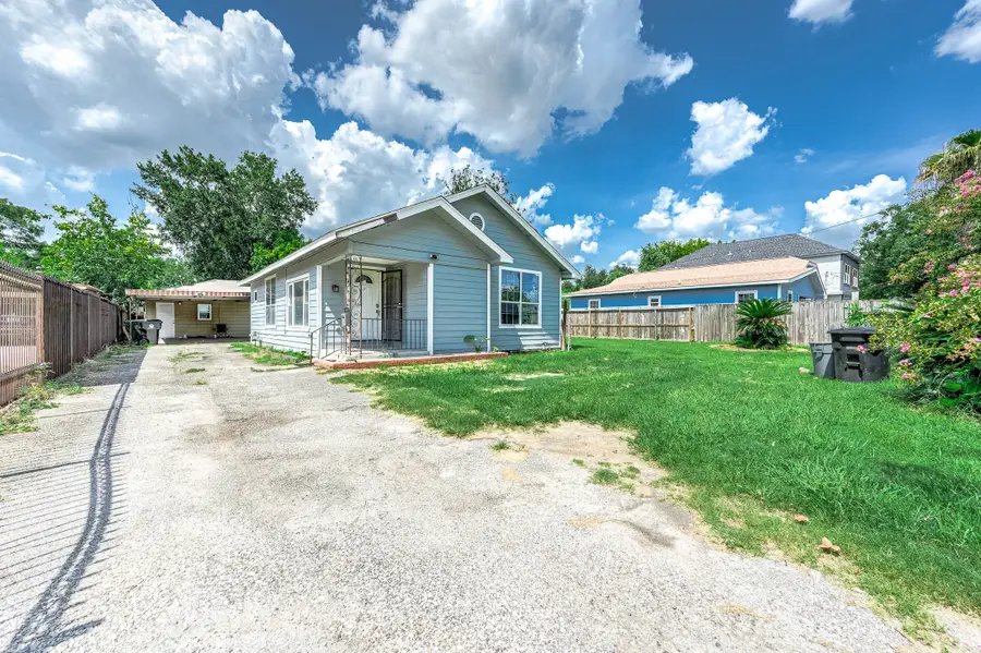 539 Melbourne Street, Houston, TX 77022 - #2