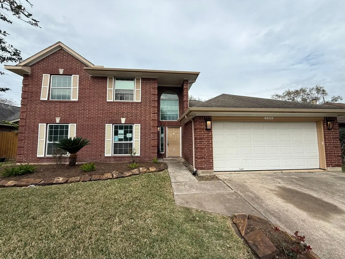 4823 Meadowglen Drive, Pearland, TX 77584 - Image #1