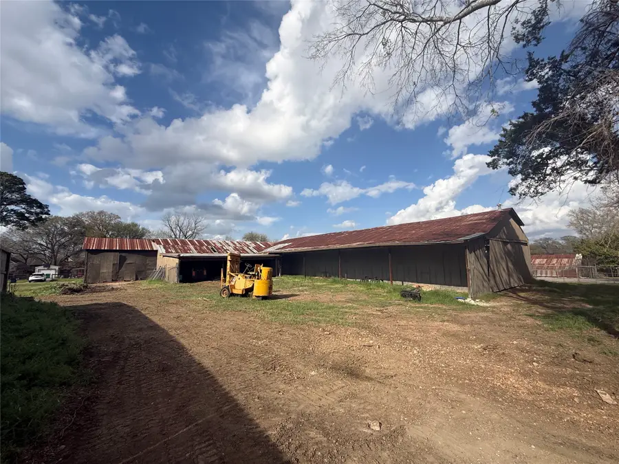 1702 S Baylor Street, Brenham, TX 77833 - #3