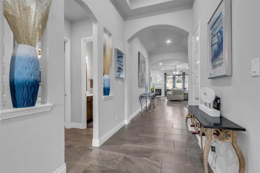 166 Painted Trillium Drive, Conroe, TX 77304 - Image #2