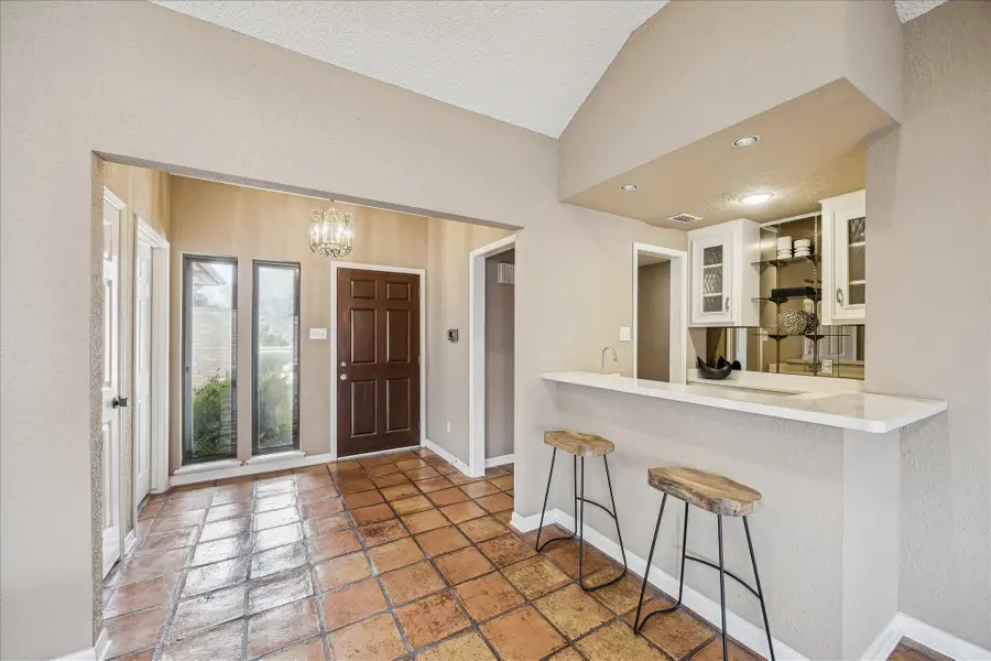 85 Crestwood Circle, Sugar Land, TX 77478 - #2