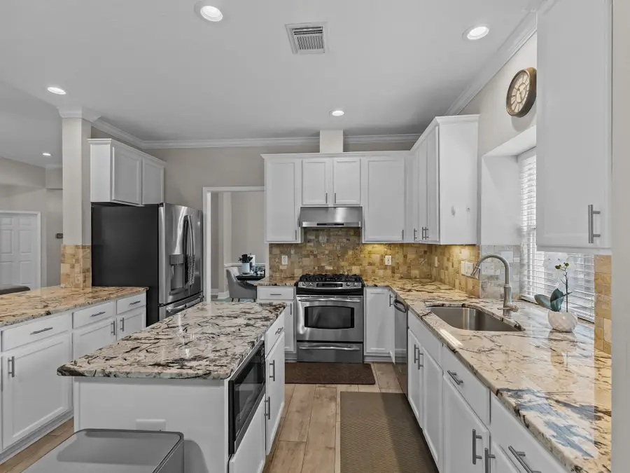 2015 E Trail Water Court, Houston, TX 77339 - #3