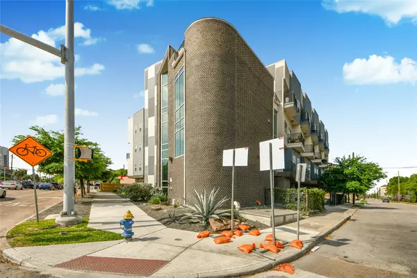 1011 Studemont Street #302, Houston, TX 77007