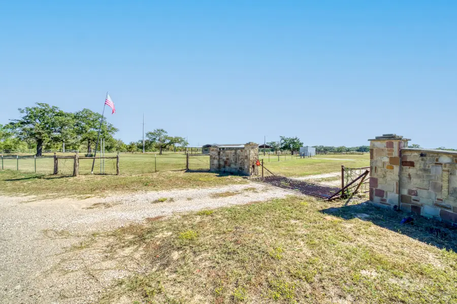 24644 Old Highway 6, Navasota, TX 77868 - Image #2