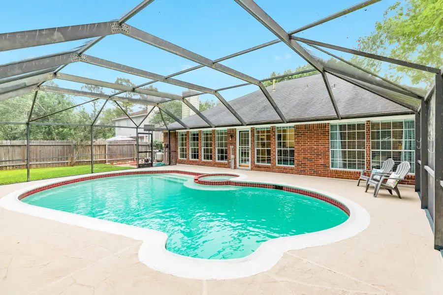 105 Plum Circle, Lake Jackson, TX 77566 - #2