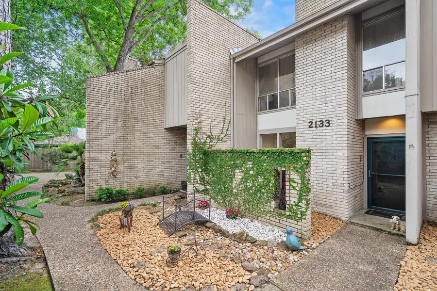 2133 Lake Village Drive, Houston, TX 77339 - #2