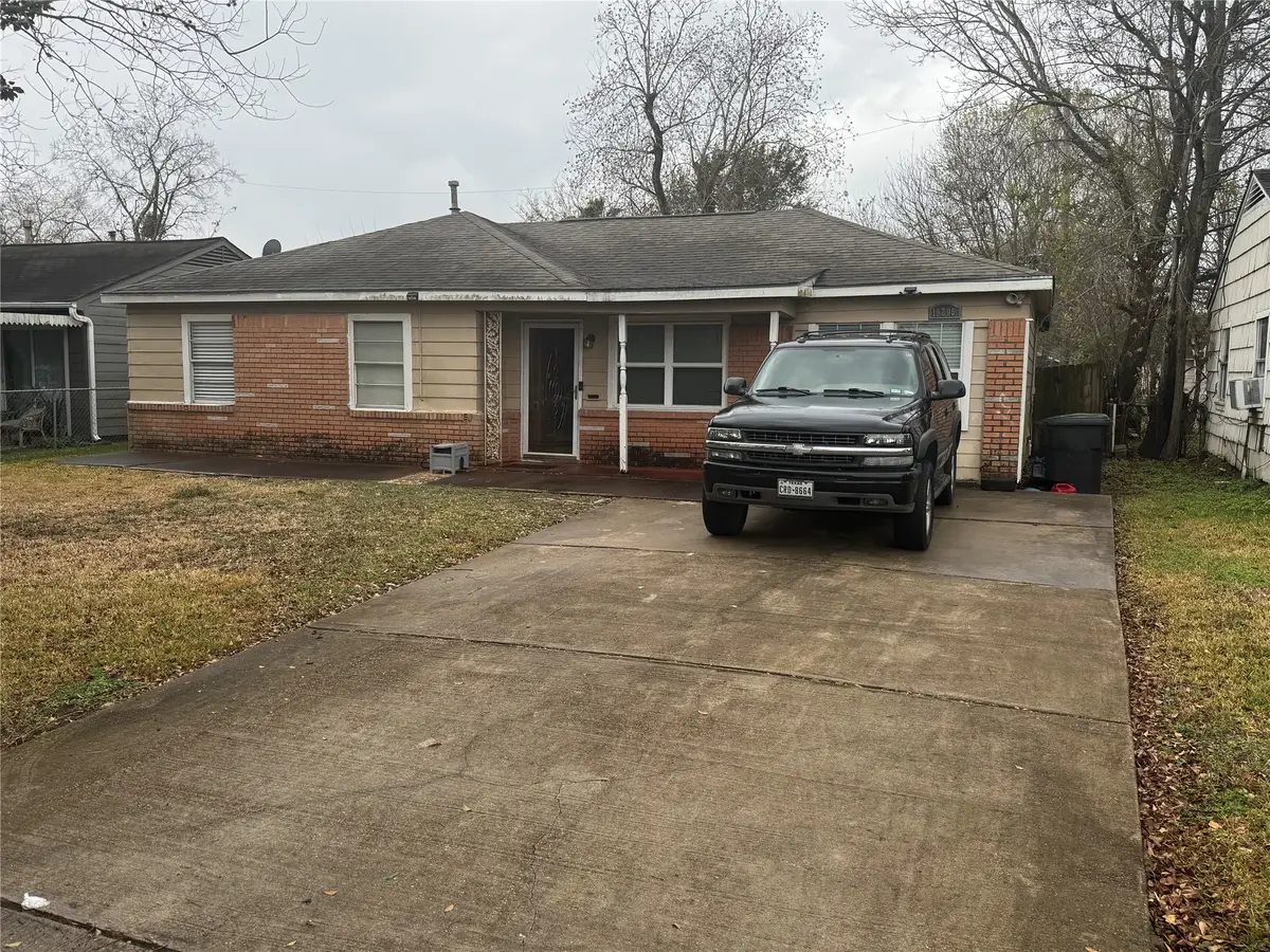 10206 Chesterfield Drive, Houston, TX 77051 - Image #1