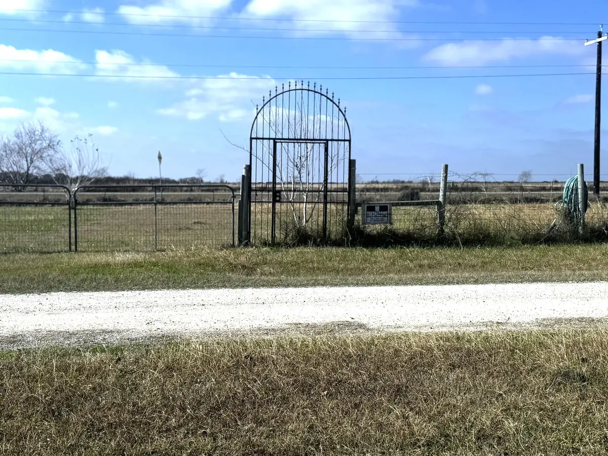 303 Pinafore Court, Palacios, TX 77465 - Image #1