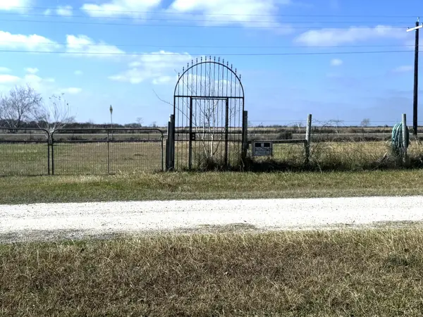 303 Pinafore Court, Palacios, TX 77465