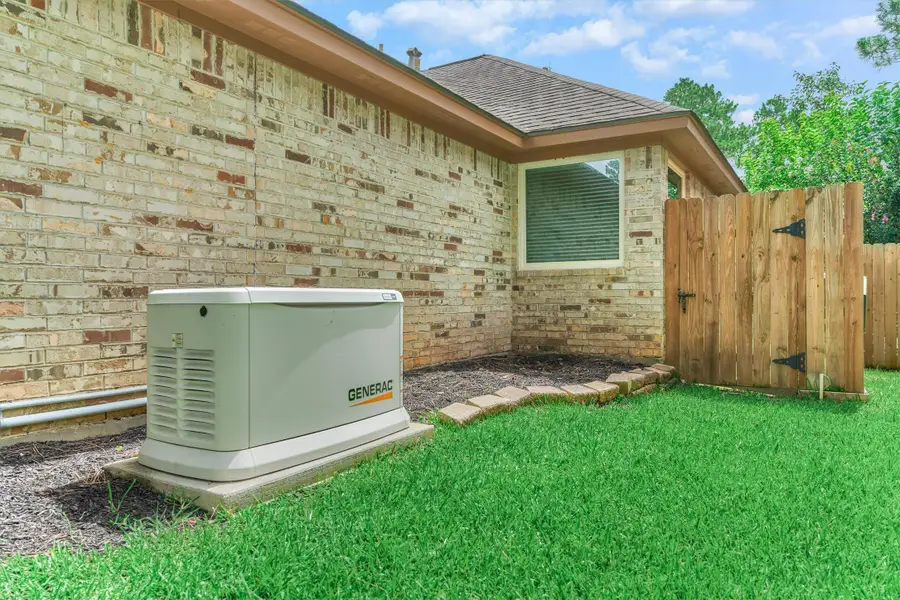 930 Arbor Pine, Tomball, TX 77375 - Image #2