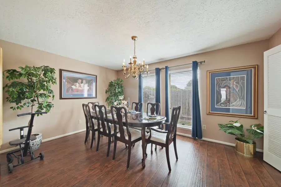 10706 Braes Bayou Drive, Houston, TX 77071 - Image #3