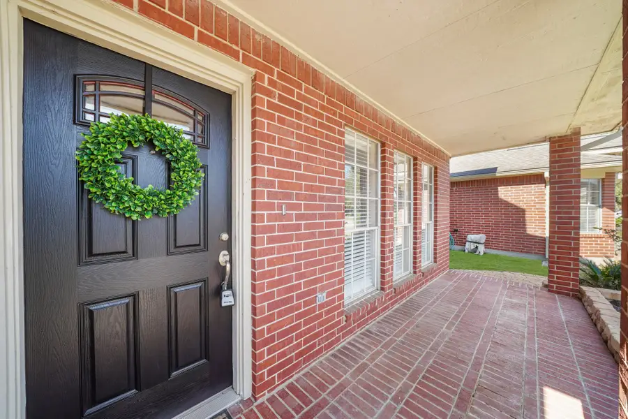 26907 Castlecliff Lane, Kingwood, TX 77339 - Image #3