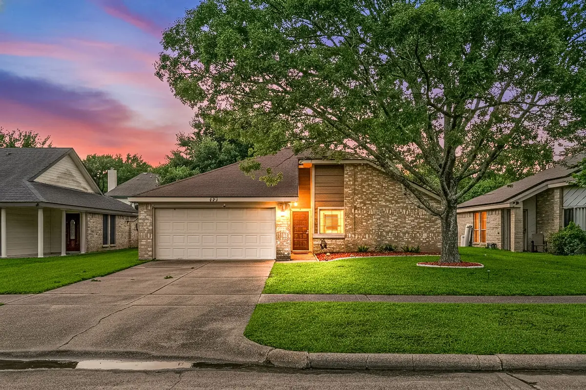 327 Brompton Court, Highlands, TX 77562 - Image #1