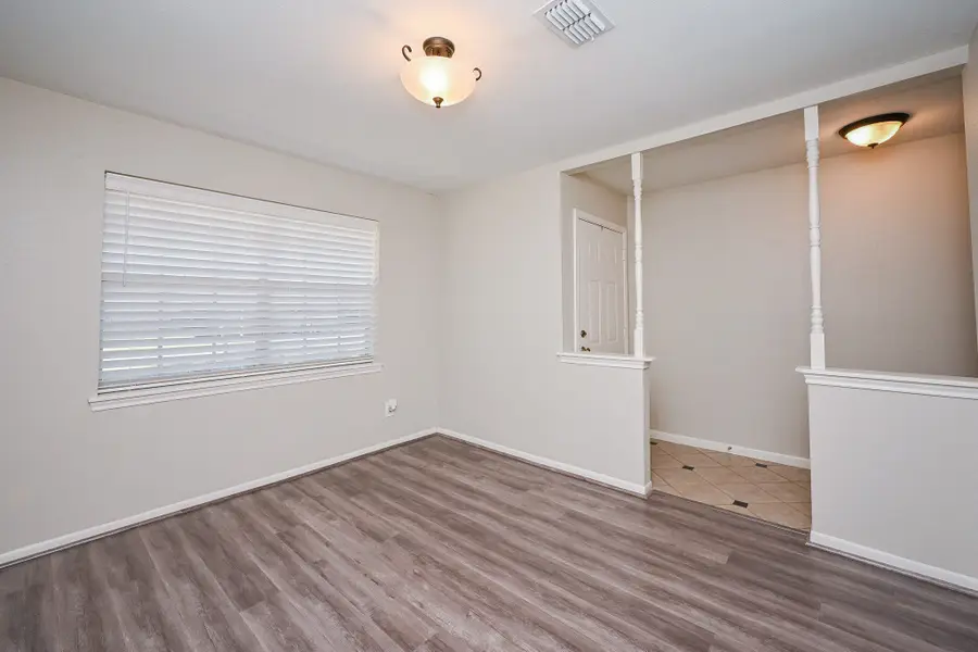 222 Behrens Street, East Bernard, TX 77435 - Image #2