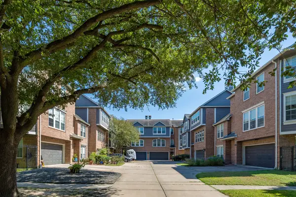 4811 Austin Street #B, Houston, TX 77004