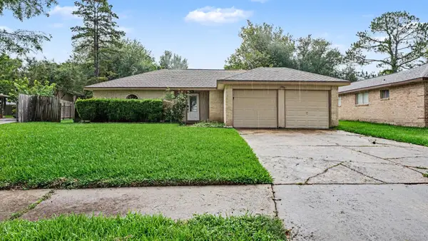 16107 Barcelona Drive, Friendswood, TX 77546