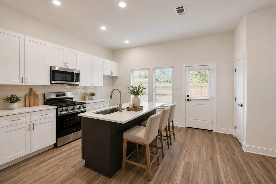 410 W Marlin Street, Willis, TX 77378 - #2