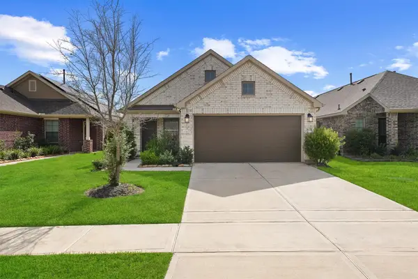 8122 Royal Breeze Drive, Cypress, TX 77433