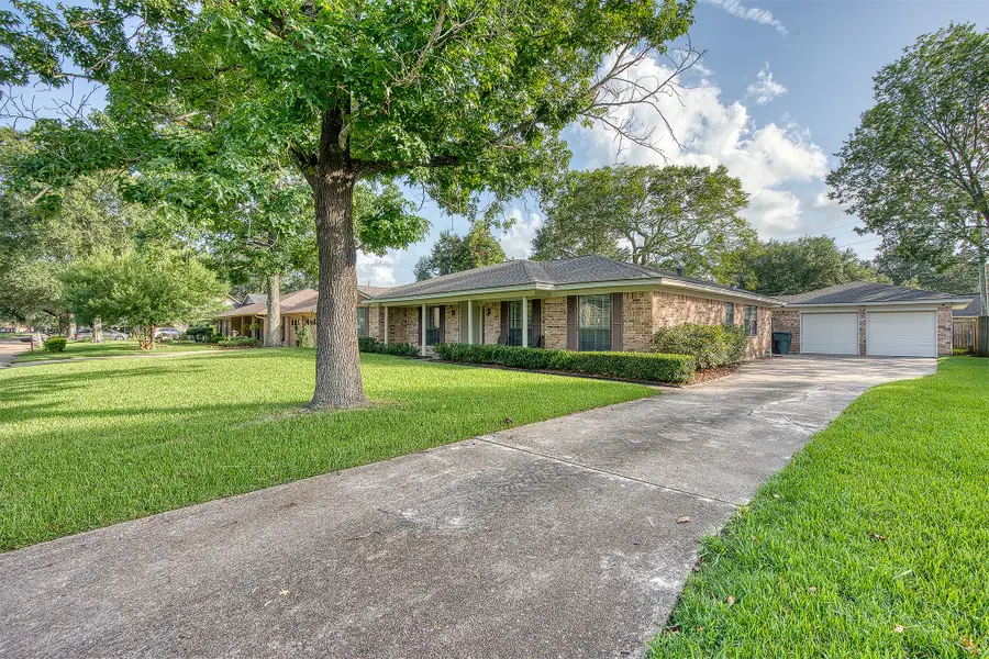 935 Chatwood Drive, Beaumont, TX 77706 - #2
