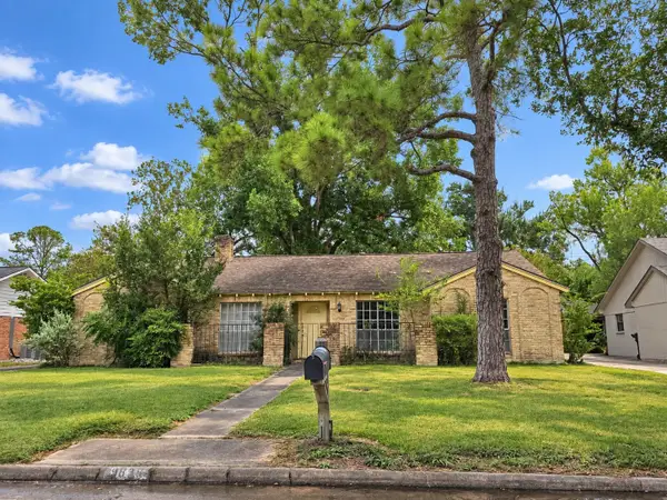 9835 Moorberry Lane, Houston, TX 77080