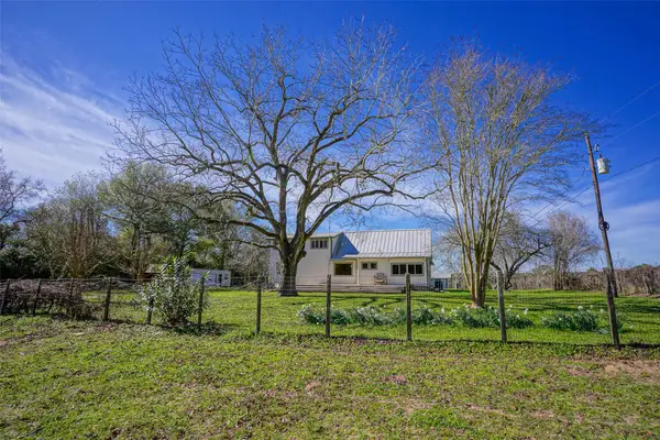 10713 County Road 446, Navasota, TX 77868