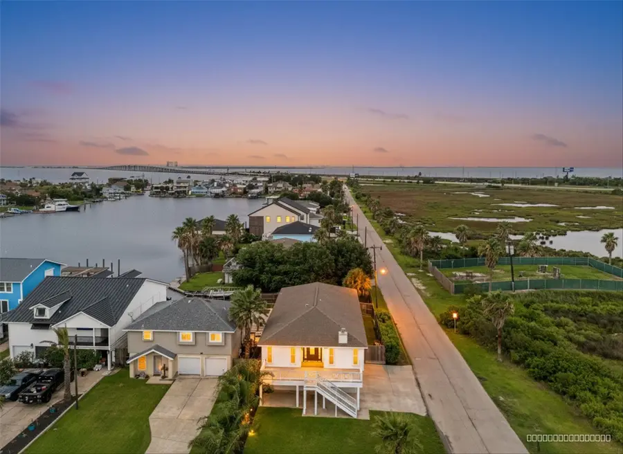8902 Teichman Road, Galveston, TX 77554 - #3