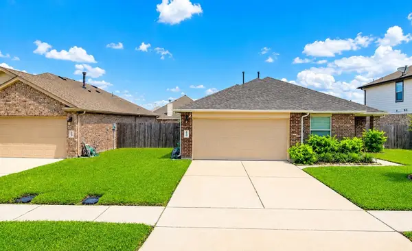 60 Rodeo Crest Drive, Manvel, TX 77578