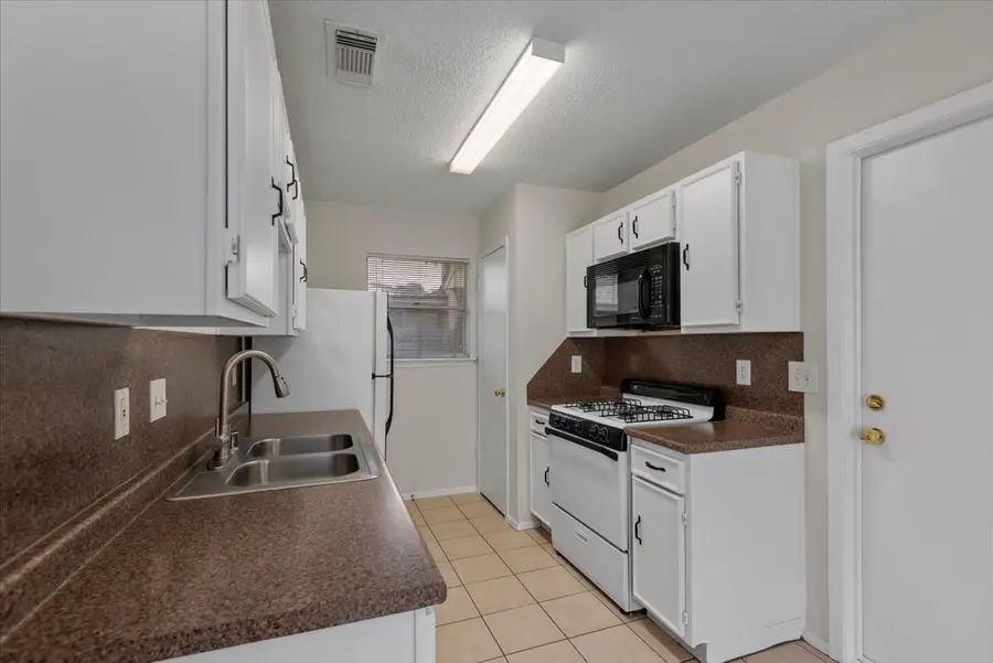 4318 Daisy Meadow Drive, Katy, TX 77449 - #2