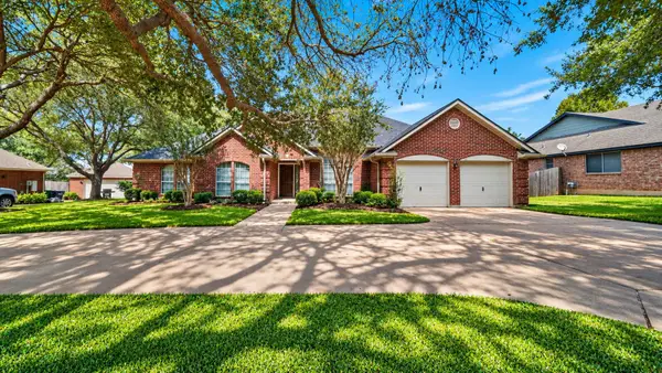 2505 Mustang Road, Brenham, TX 77833