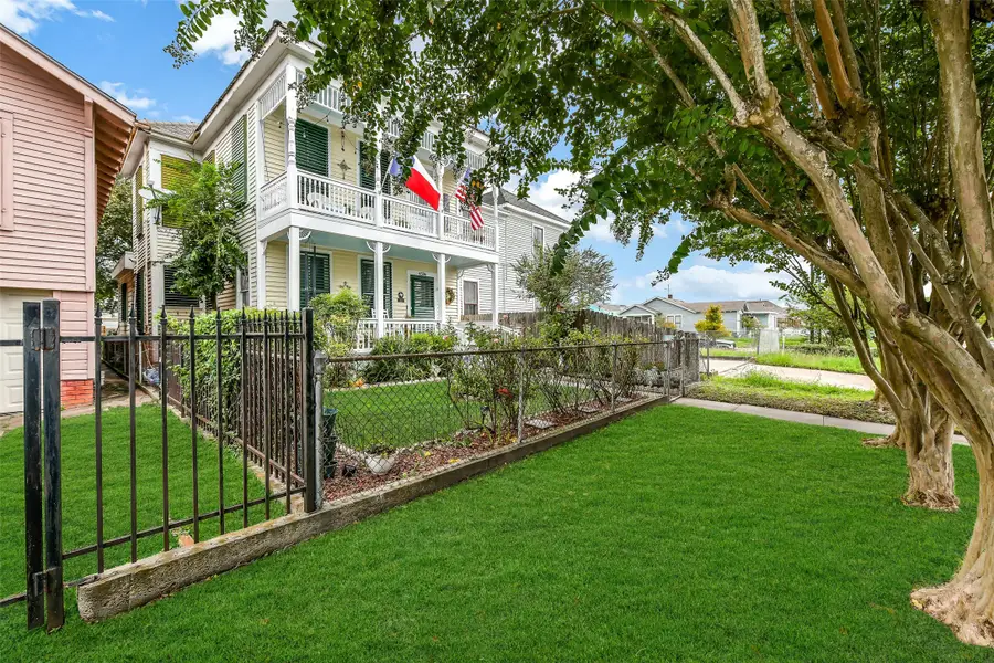 4506 Avenue K, Galveston, TX 77551 - Image #2