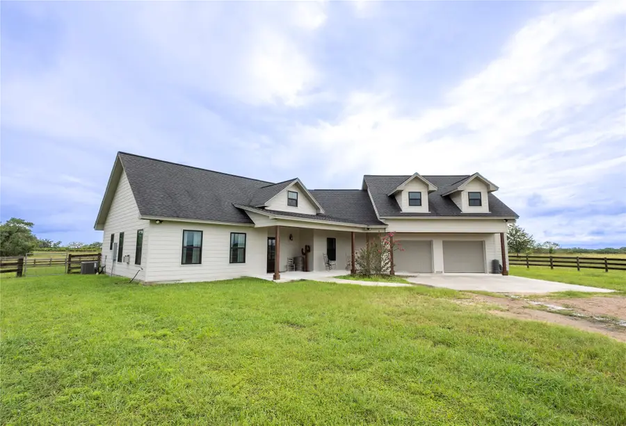 1252 County Road 388, Hallettsville, TX 77964 - #2