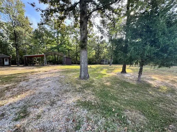 1270 Hidden Oaks Drive, Point Blank, TX 77364