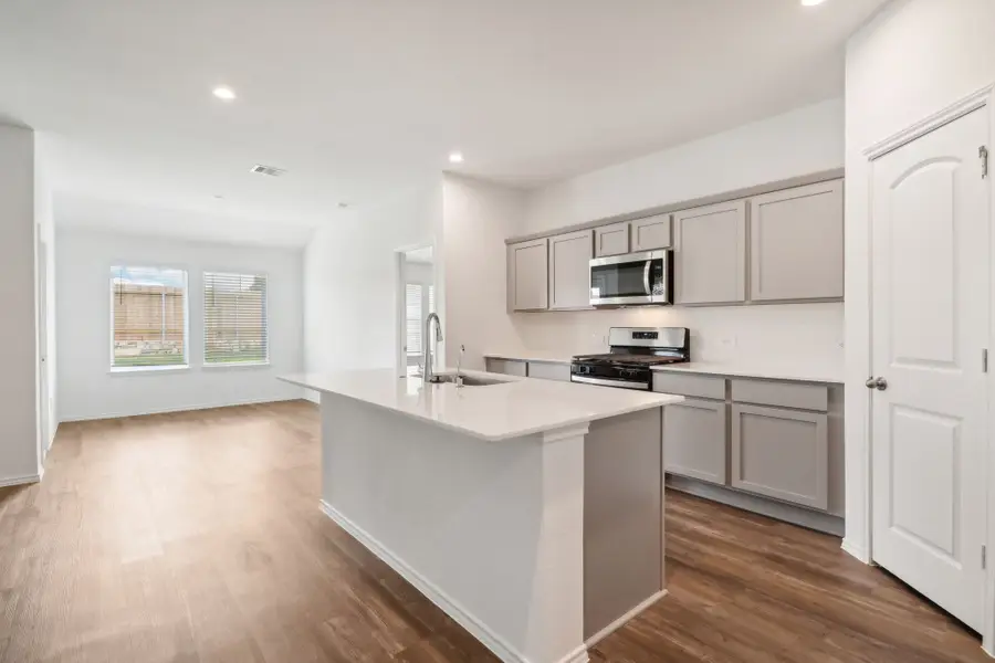 27531 Serene Pine Drive, Magnolia, TX 77355 - Image #2