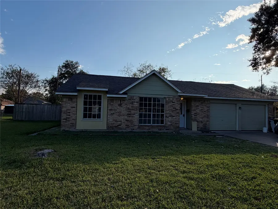 1023 Twinbrooke Drive, Houston, TX 77088 - Image #2