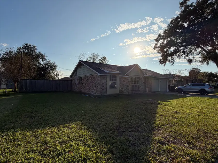 1023 Twinbrooke Drive, Houston, TX 77088 - Image #3