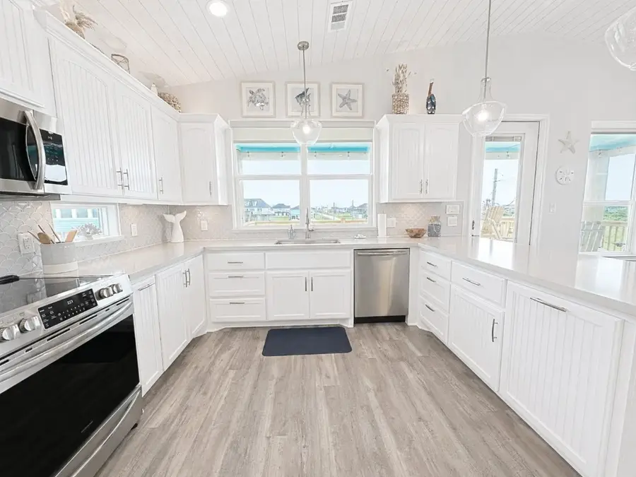 210 Corpus Christi Drive, Port Bolivar, TX 77650 - #3