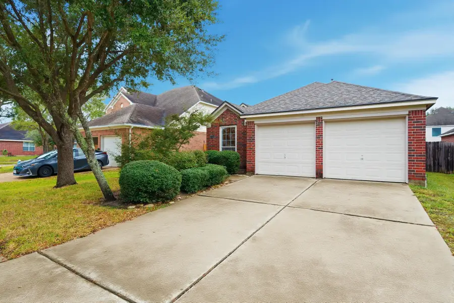 7214 Chasegrove Lane, Richmond, TX 77407 - Image #3