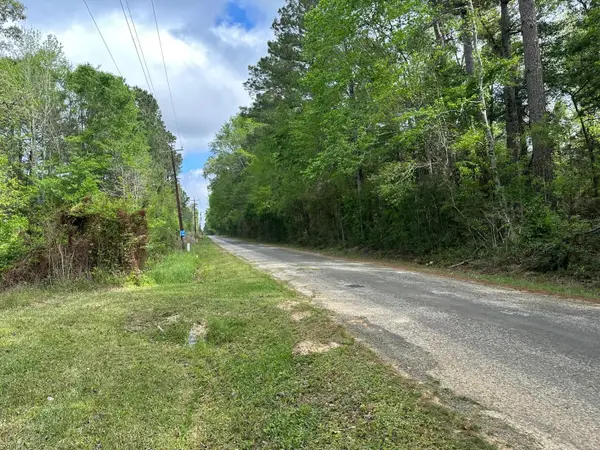 1325 County Road 2650, Rye, TX 77369