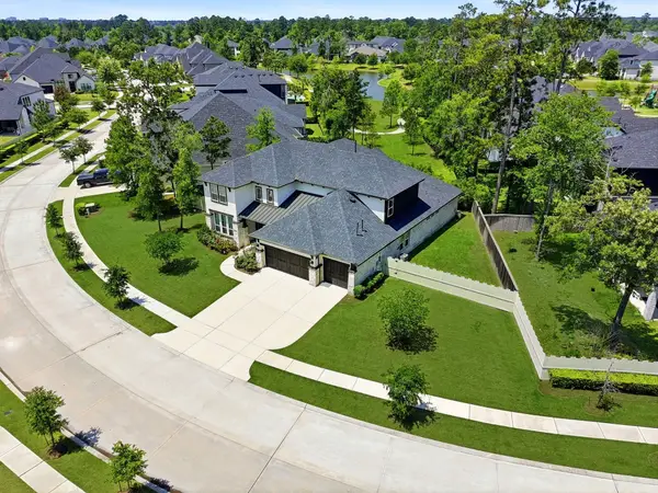 10062 S Goshawk Trail, Conroe, TX 77385