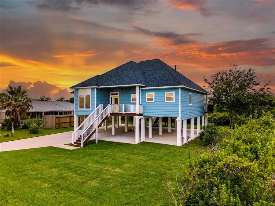 218 Debbie Lane, San Leon, TX 77539 - Image #2