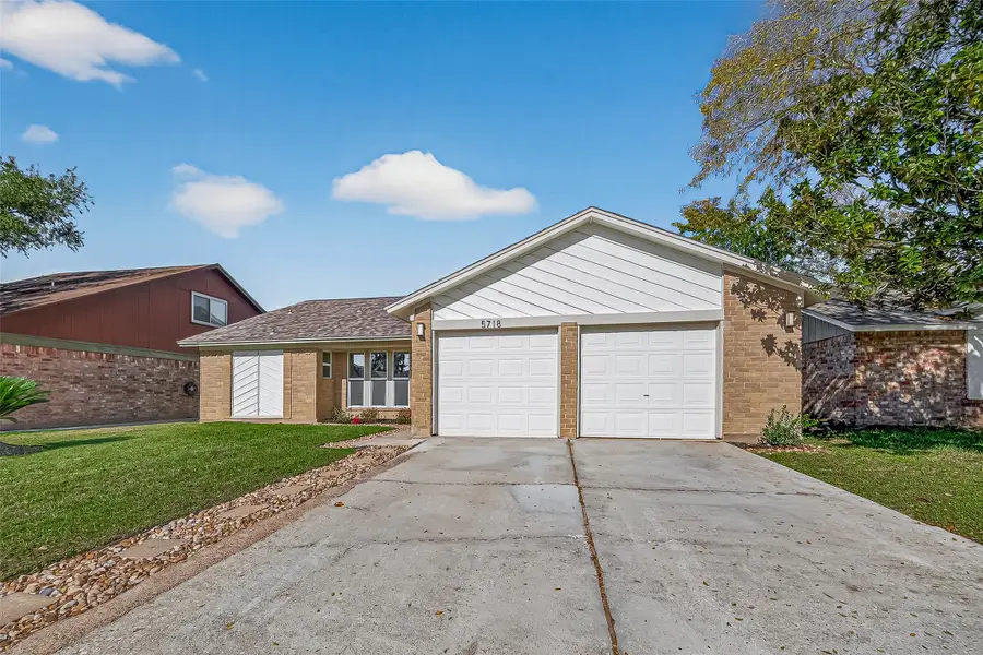 5718 Longforest Drive, Houston, TX 77088 - Image #2