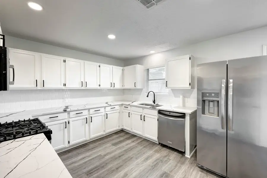 1934 Woodvine Drive, Houston, TX 77055 - #2