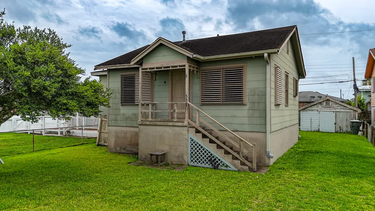 5621 Avenue Q 1/2, Galveston, TX 77551 - #1