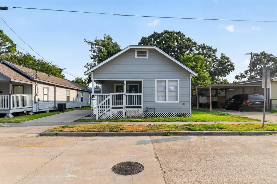 320 E Murrill Street, Baytown, TX 77520 - #2