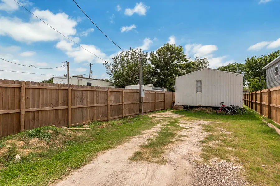 1130A 10th Street, San Leon, TX 77539 - Image #3