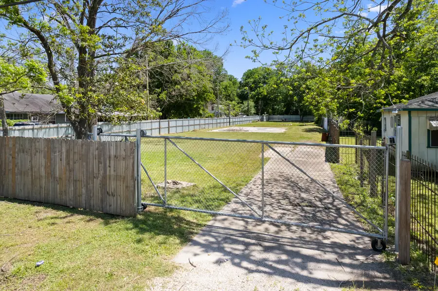 7004 Glass Street, Houston, TX 77016 - #2