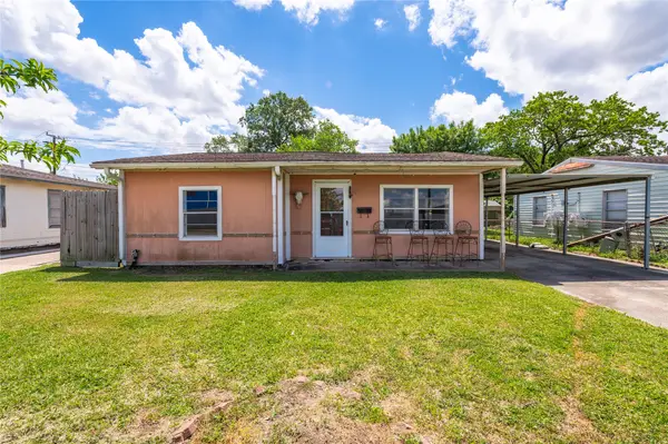 718 E Belmont Street, Pasadena, TX 77506